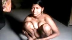 Indian Desi Girl Nude Infront of Her Bf - Wowmoyback