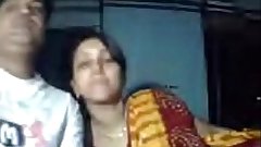 Indian Amuter Sexy couple love flaunting their sex life - Wowmoyback